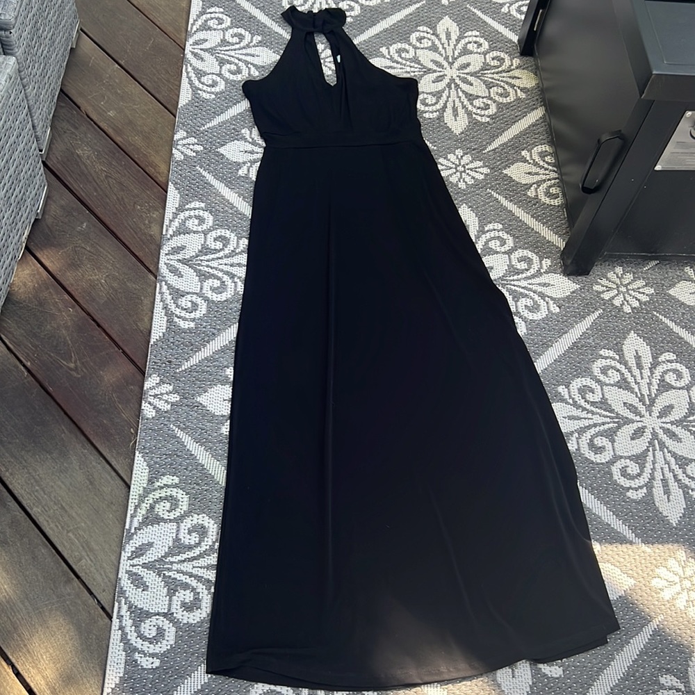 NWT Veronica M. Long, Black, Minimalistic Dress. Size: M.